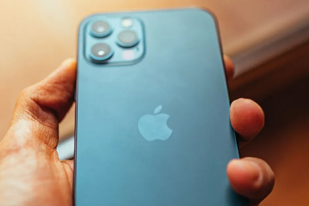 iPhone 15 Design Leaked, Listed to Feature Titanium Chassis, Rounded Back With Curved Rear Edges